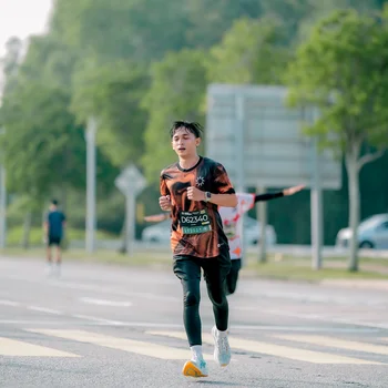Runner Photo 6496041