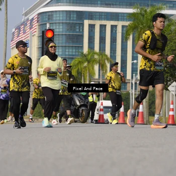 Runner Photo 6496058