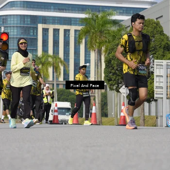 Runner Photo 6496059