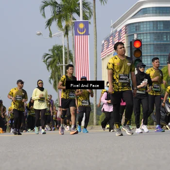 Runner Photo 6496072