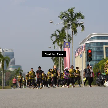 Runner Photo 6496213