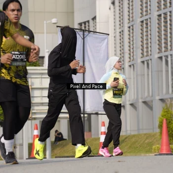 Runner Photo 6496268