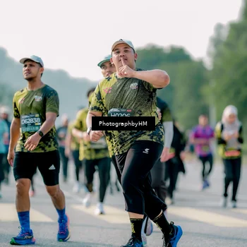 Runner Photo 6496283