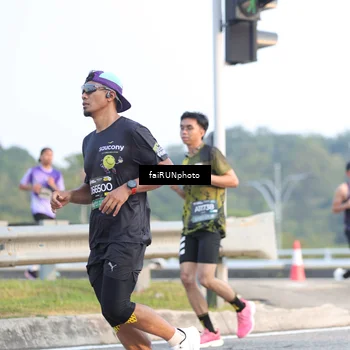 Runner Photo 6496395