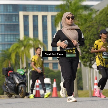Runner Photo 6496409