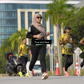 Runner Photo 6496430