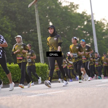 Runner Photo 6496476