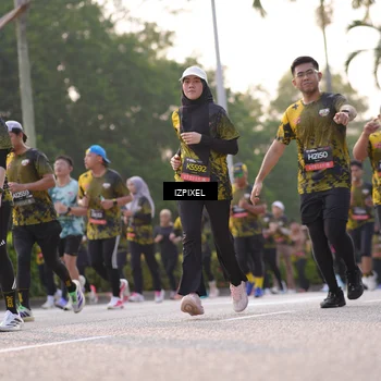 Runner Photo 6496498