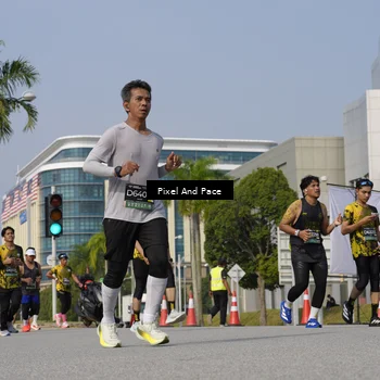 Runner Photo 6496502
