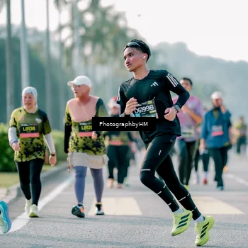 Runner Photo 6496595