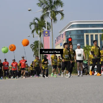 Runner Photo 6496800