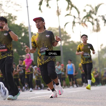 Runner Photo 6496879