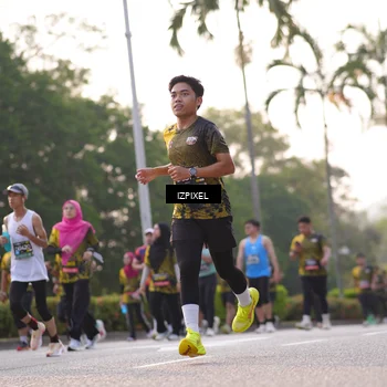 Runner Photo 6496915