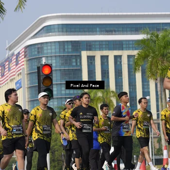 Runner Photo 6496918