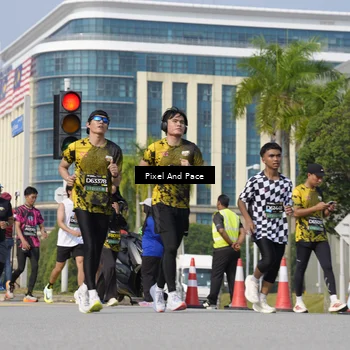 Runner Photo 6497003