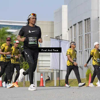 Runner Photo 6497019