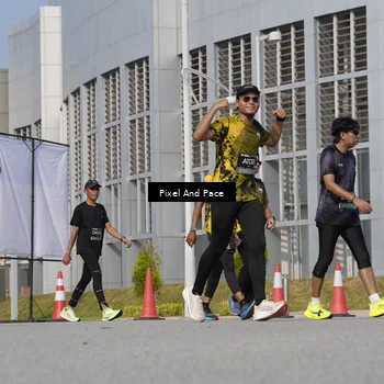 Runner Photo 6497423