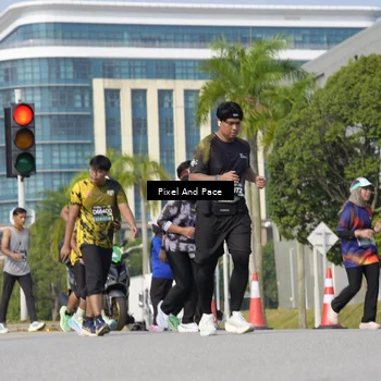 Runner Photo 6497659