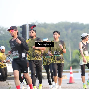 Runner Photo 6498017