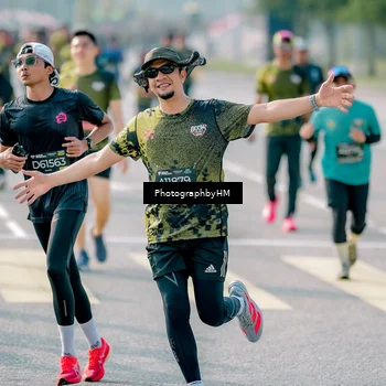 Runner Photo 6498019