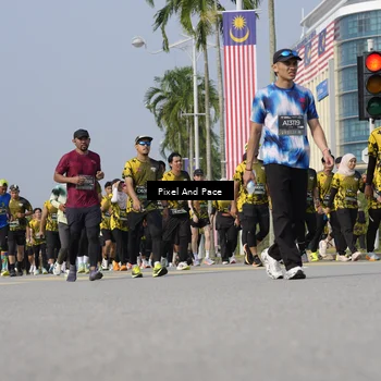 Runner Photo 6498068