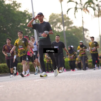 Runner Photo 6498104