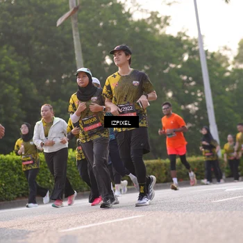 Runner Photo 6498224