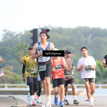 Runner Photo 6498240