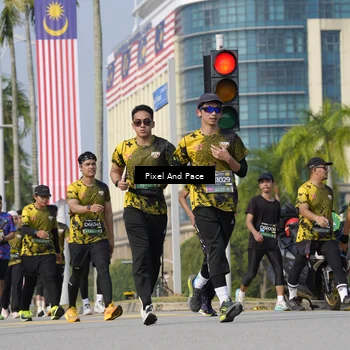Runner Photo 6498244