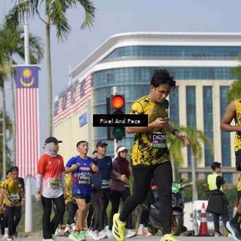Runner Photo 6498313