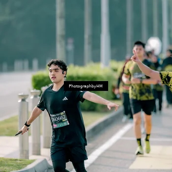 Runner Photo 6498316