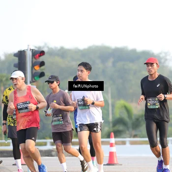 Runner Photo 6498321