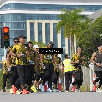 Runner Photo 6498326