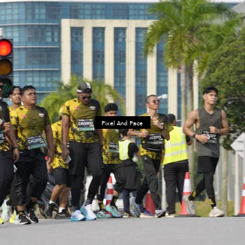 Runner Photo 6498336