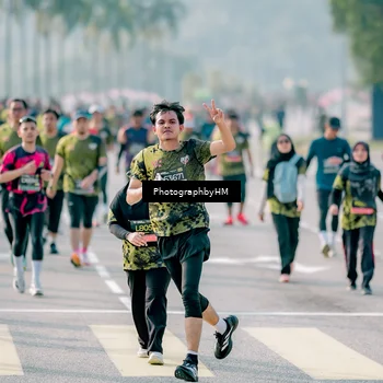 Runner Photo 6498345