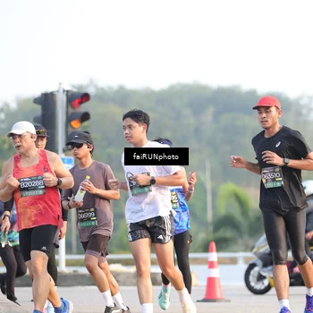 Runner Photo 6498366