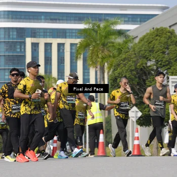 Runner Photo 6498368
