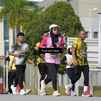 Runner Photo 6498399