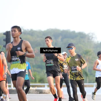 Runner Photo 6498444