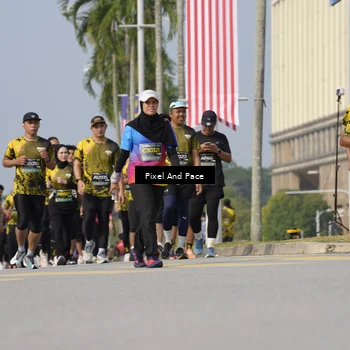 Runner Photo 6498639