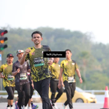 Runner Photo 6498675