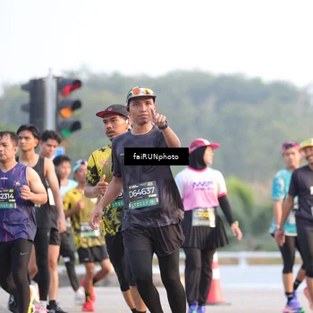 Runner Photo 6498699