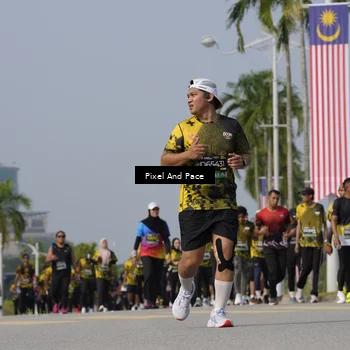 Runner Photo 6498758