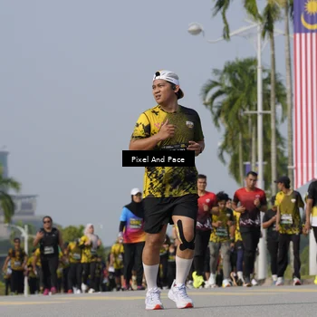 Runner Photo 6498766