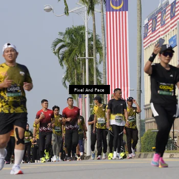 Runner Photo 6498771