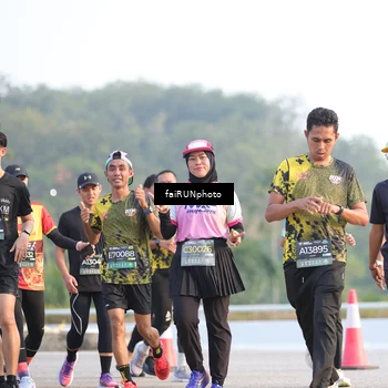 Runner Photo 6498792