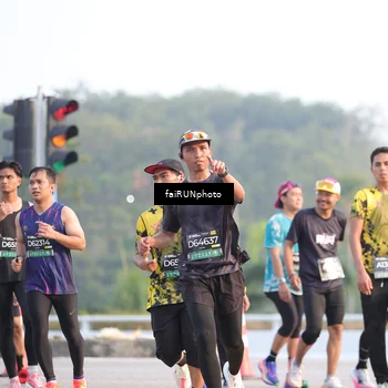 Runner Photo 6498793