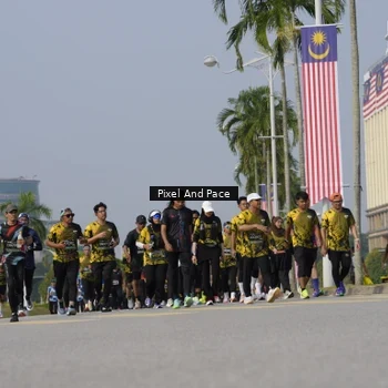 Runner Photo 6498890