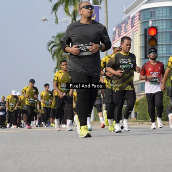 Runner Photo 6498911