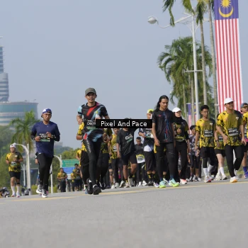 Runner Photo 6498912